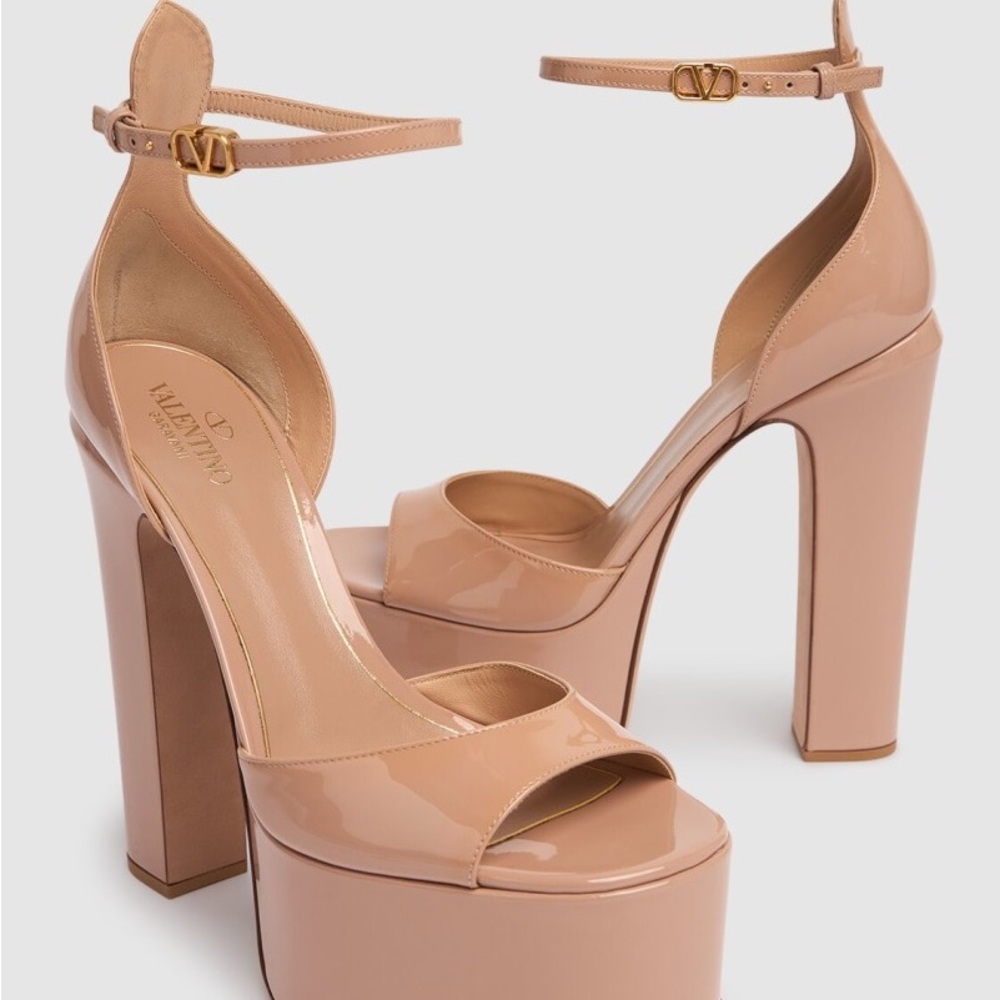 VALENTINO GARAVANI TAN-GO PLATFORM PATENT LEATHER SANDAL 155MM